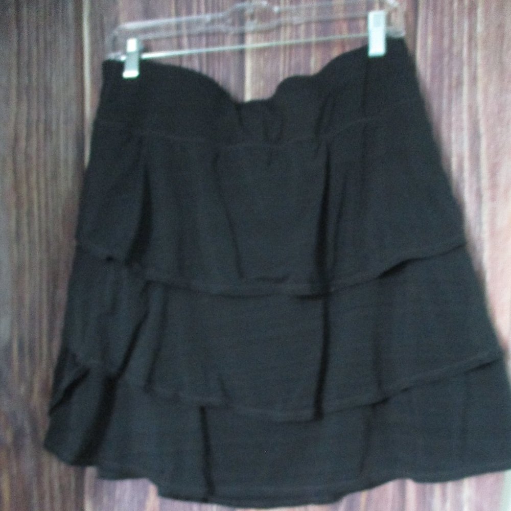 Ideology 2X skort VGUC basic black must have ruffles must have for wardrobe